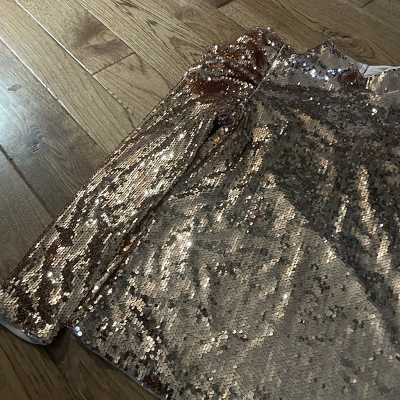 Gorgeous Sequin Top - Picture 2 of 6